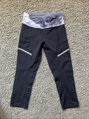 lululemon athletica Black Capri Leggings with Gray Patterned Waistband
